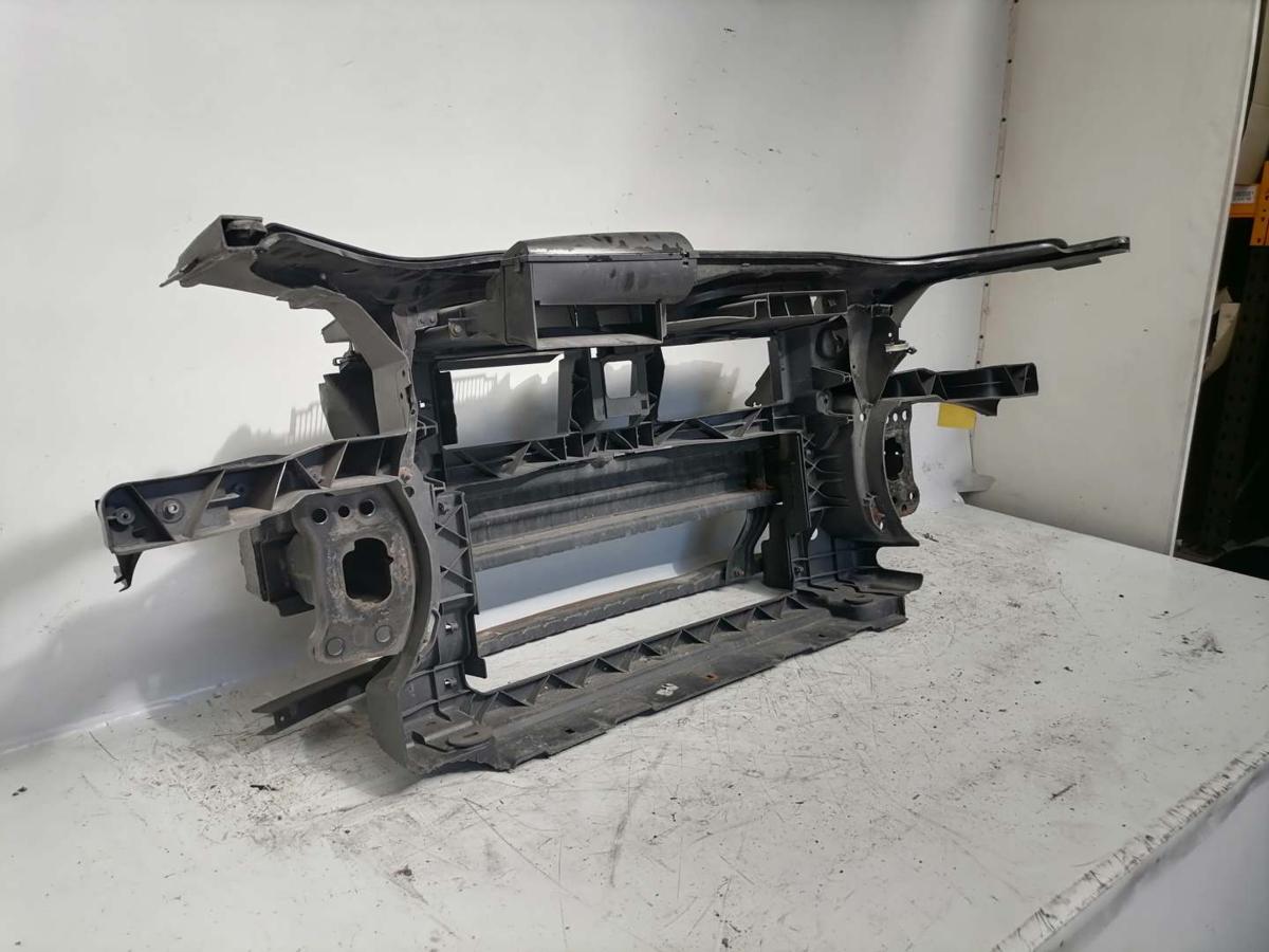 VW Passat 3C original Schlossträger Frontmittelteil 2,0TDI 103KW Bj.2009